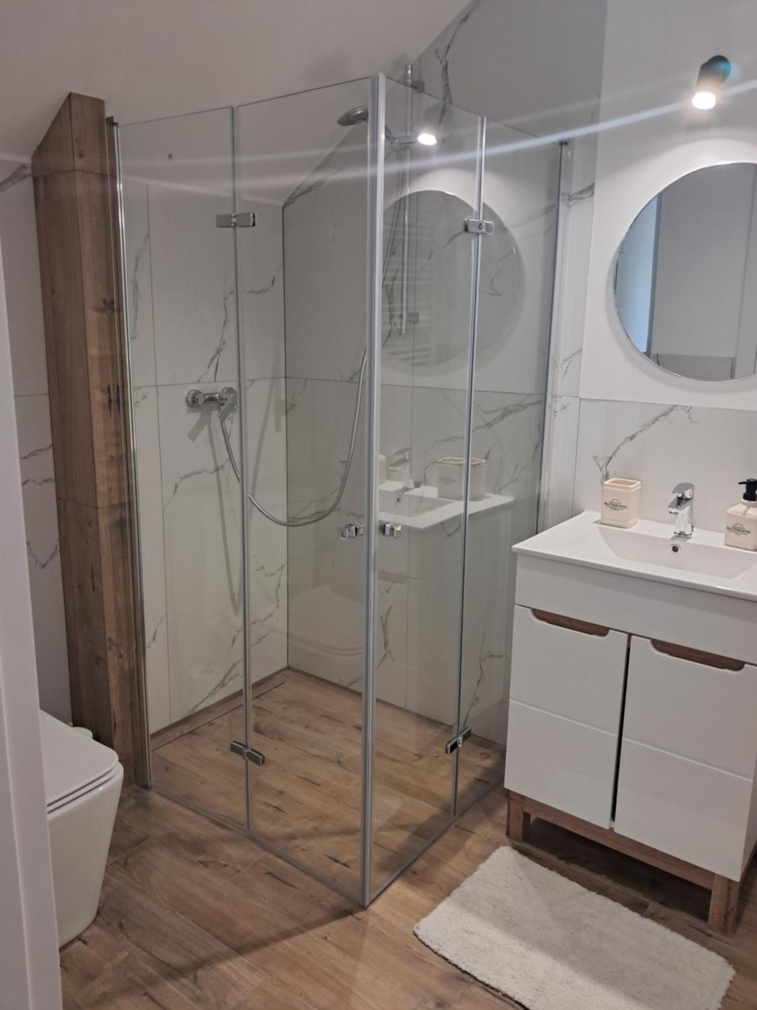 Biale Koszary Apartment โอสโตรดา ภายนอก รูปภาพ